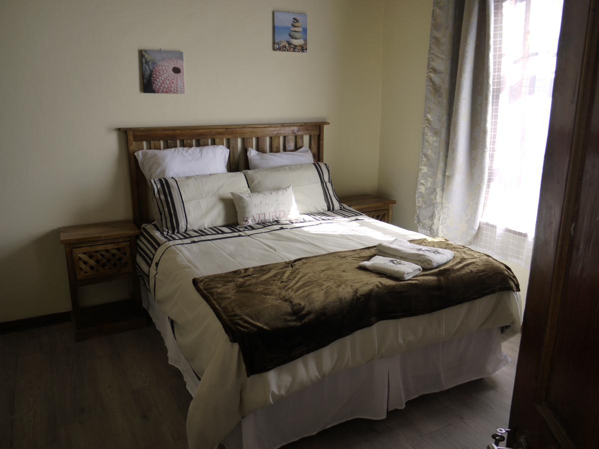 White House Lodge On Main Beaufort West Exteriör bild