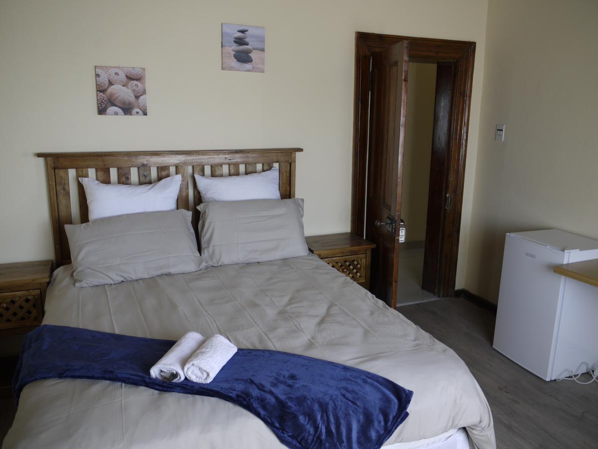 White House Lodge On Main Beaufort West Exteriör bild