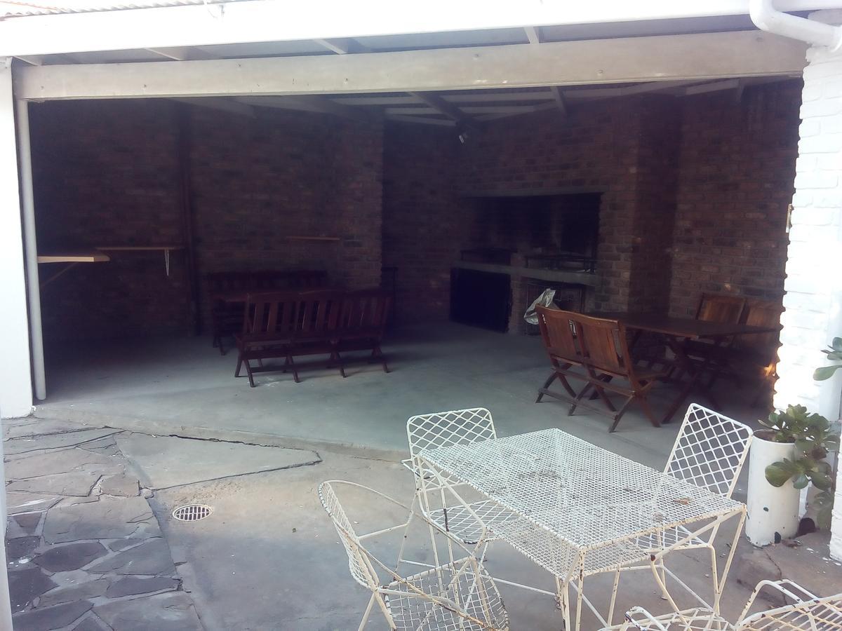 White House Lodge On Main Beaufort West Exteriör bild