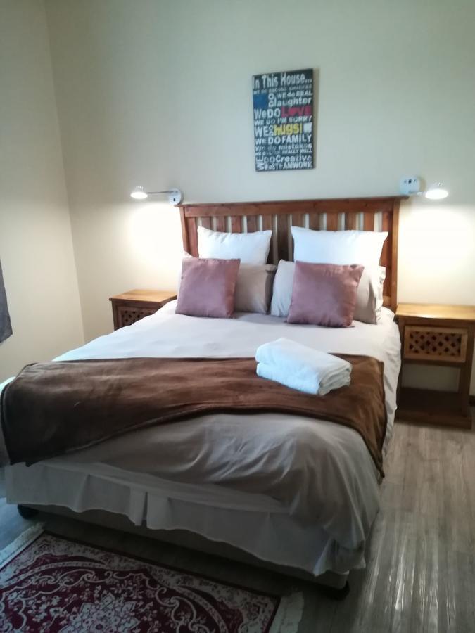 White House Lodge On Main Beaufort West Exteriör bild