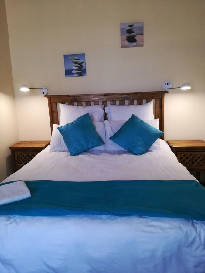 White House Lodge On Main Beaufort West Exteriör bild