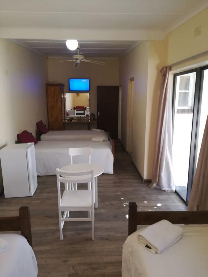 White House Lodge On Main Beaufort West Exteriör bild