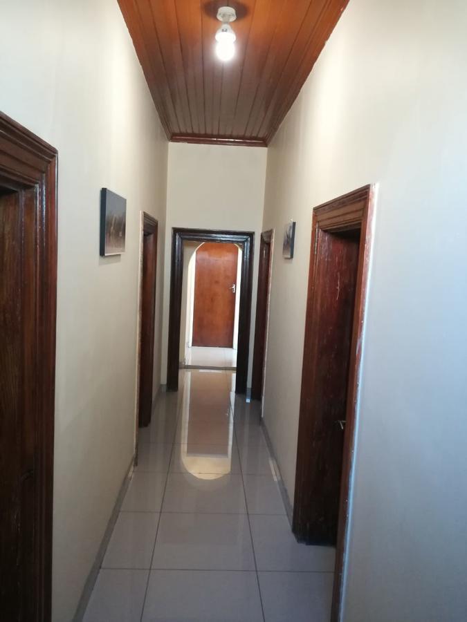 White House Lodge On Main Beaufort West Exteriör bild