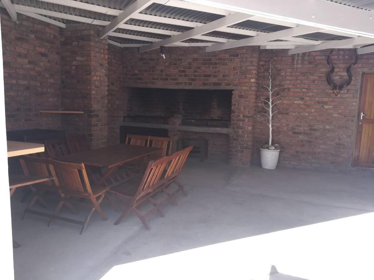 White House Lodge On Main Beaufort West Exteriör bild